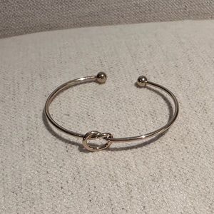 Infinity Knot Gold Bracelet